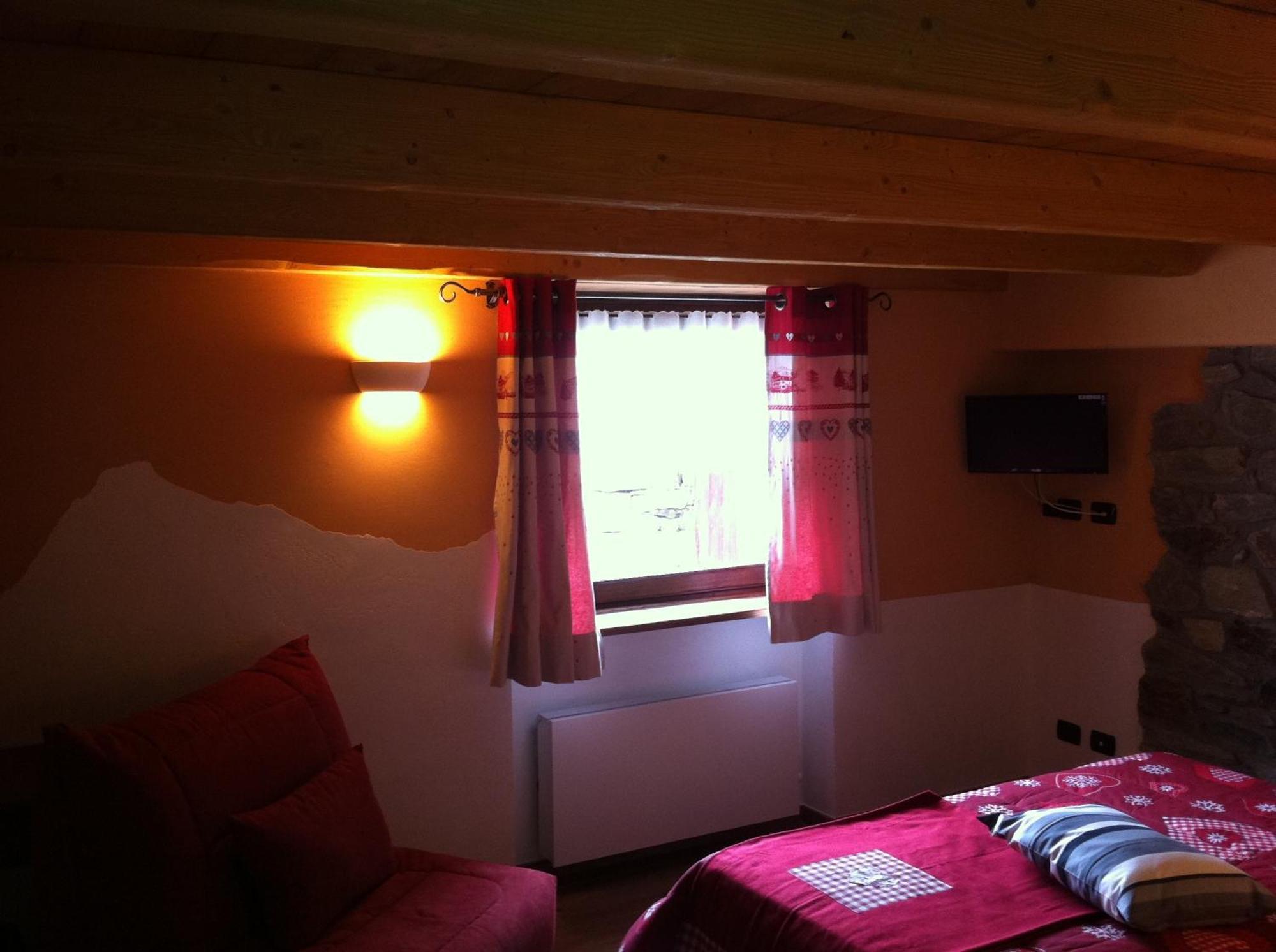 Alpe Rebelle Bed & Breakfast Bionaz Exterior photo